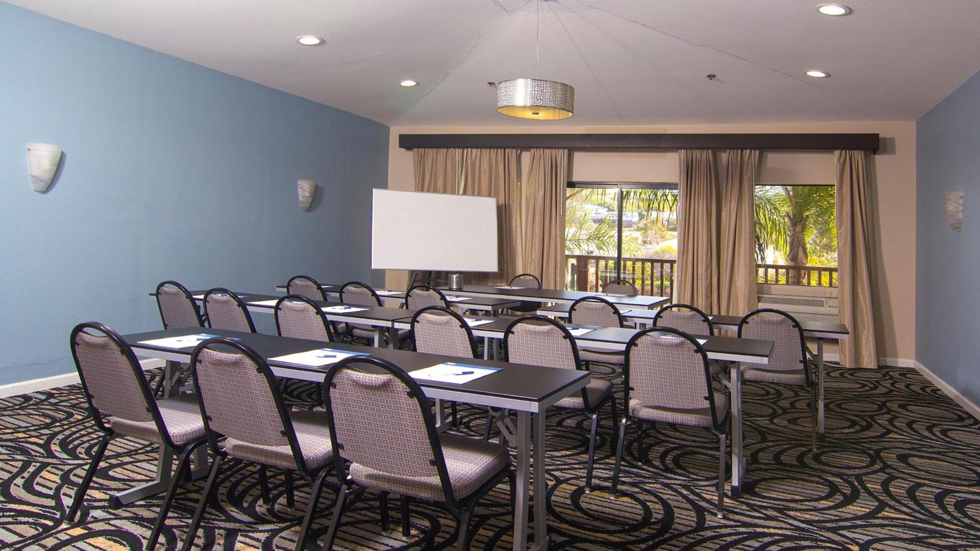 Holiday Inn Express Hotel & Suites Solana Beach-Del Mar By Ihg Exterior foto